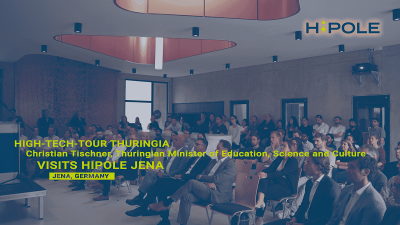 Platzhalterbild — Minister Tischner mit Prof. Schubert und Prof. Marx bei HIPOLE Jena