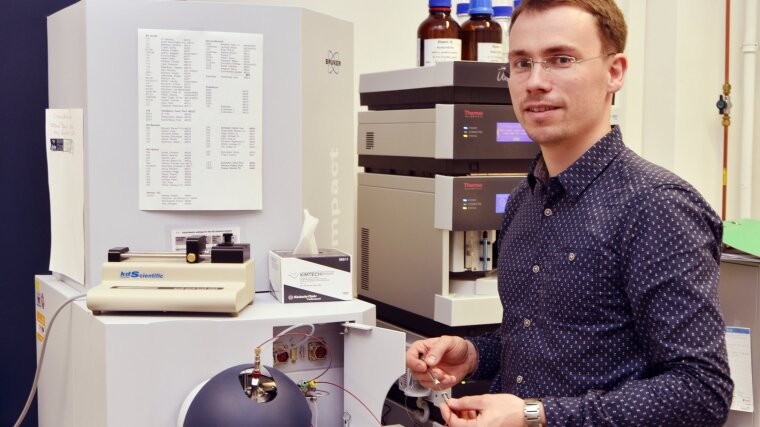 Dr. Nico Ueberschaar (Porträt2)