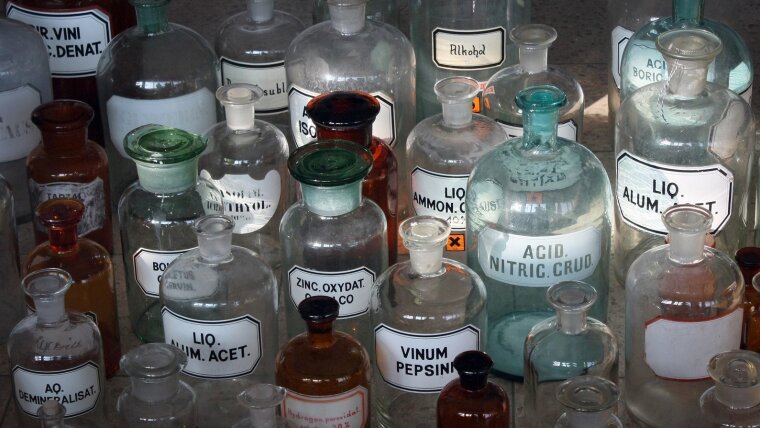 Chemikalienflaschen