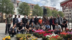 Research group of Prof. Dr. Andrea Balducci on the market square in Jena.
