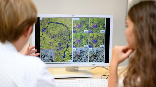 Es gibt bereits einige digitale Lernplattformen für die Erdbeobachtung mit Satellitenbildern.