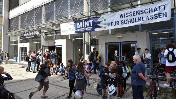 MINT-Festival Jena: Vorträge, Workshops und mehr für Schülerinnen und Schüler